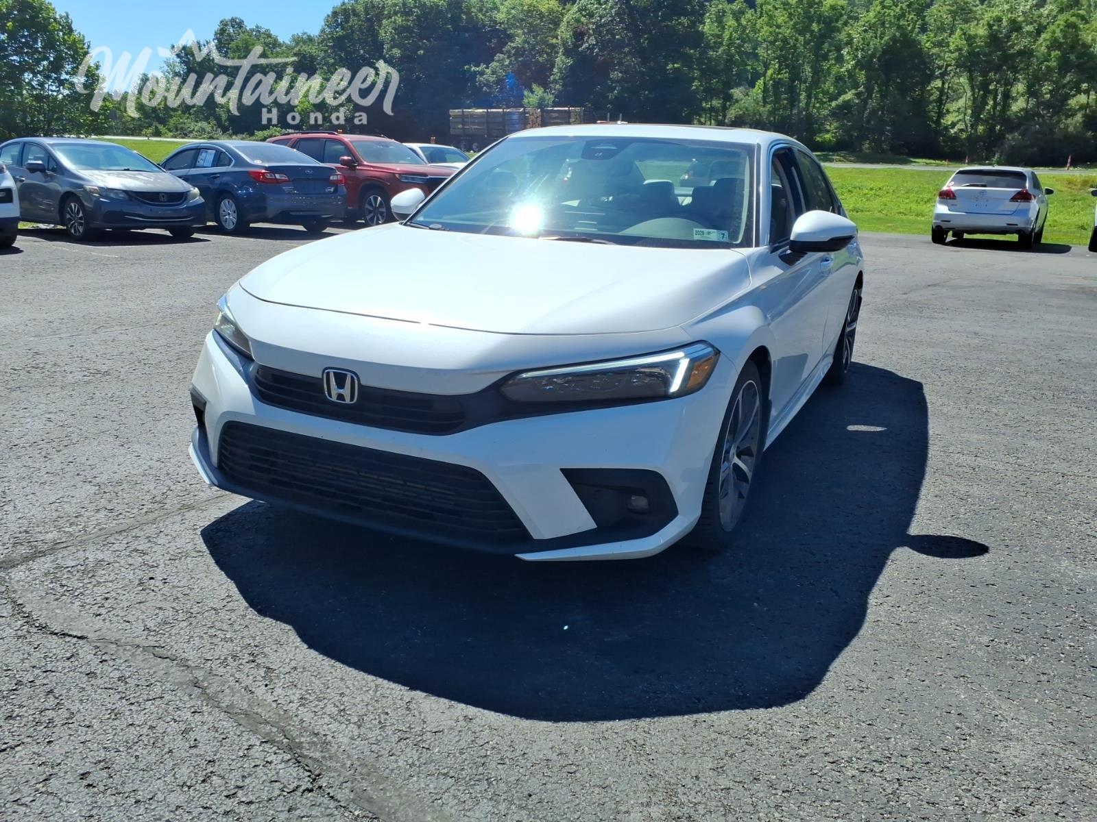 Platinum White Pearl 2024 Honda Civic Sedan Front-Wheel Drive 7-Speed CVT