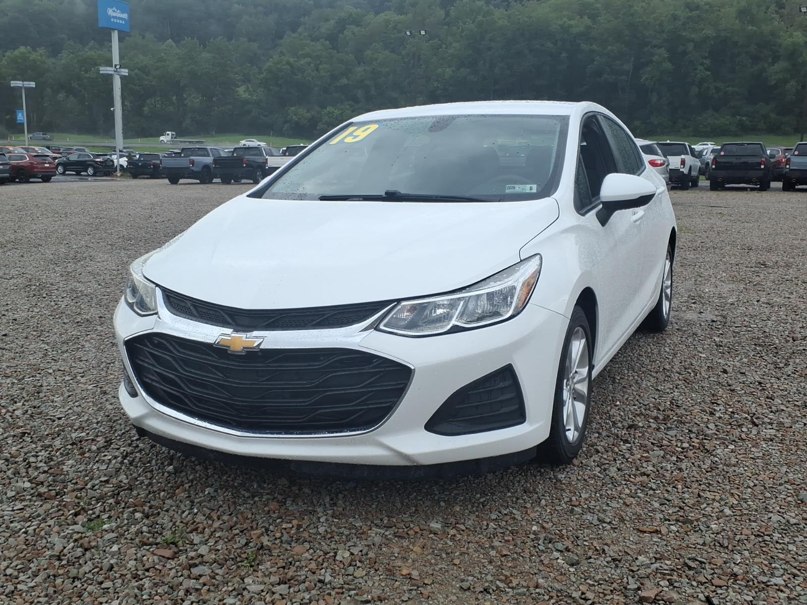 2019 Chevrolet Cruze Blanco (Summit White) Hatchback Tracción delantera 6 velocidades Automática
