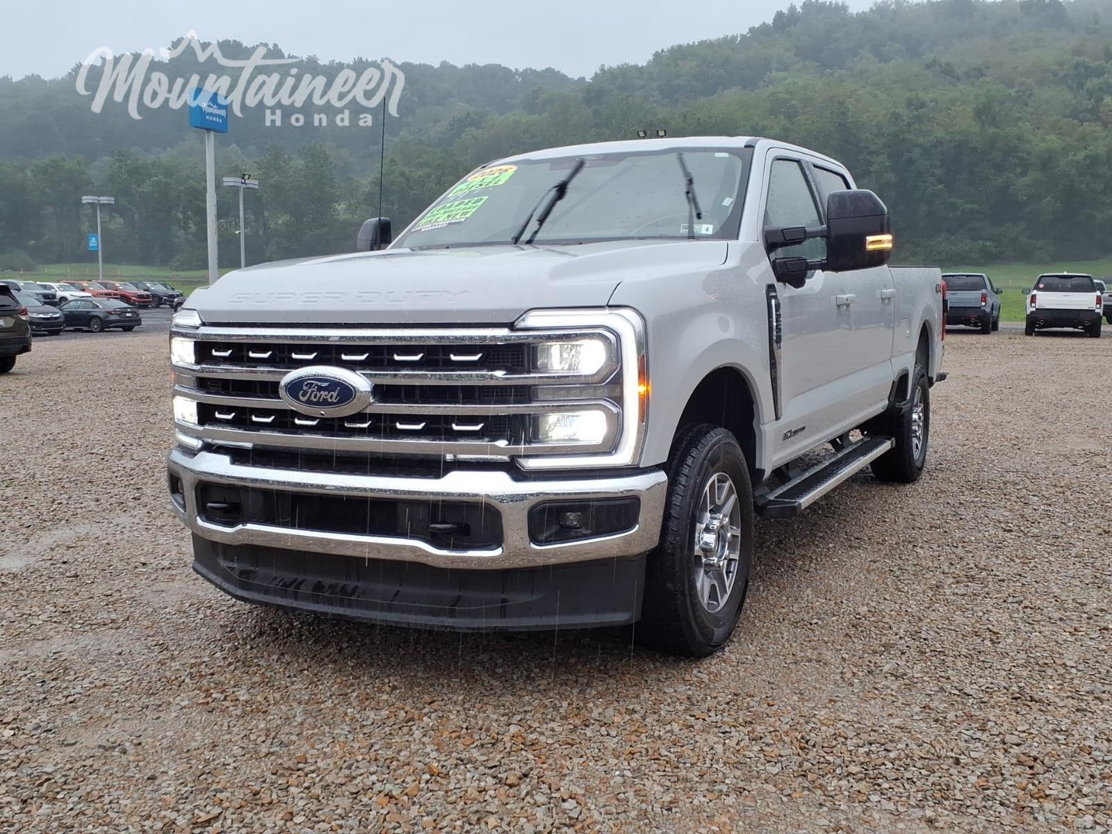  2026 Ford F-250 Super Duty Lariat Crew Cab 4WD   