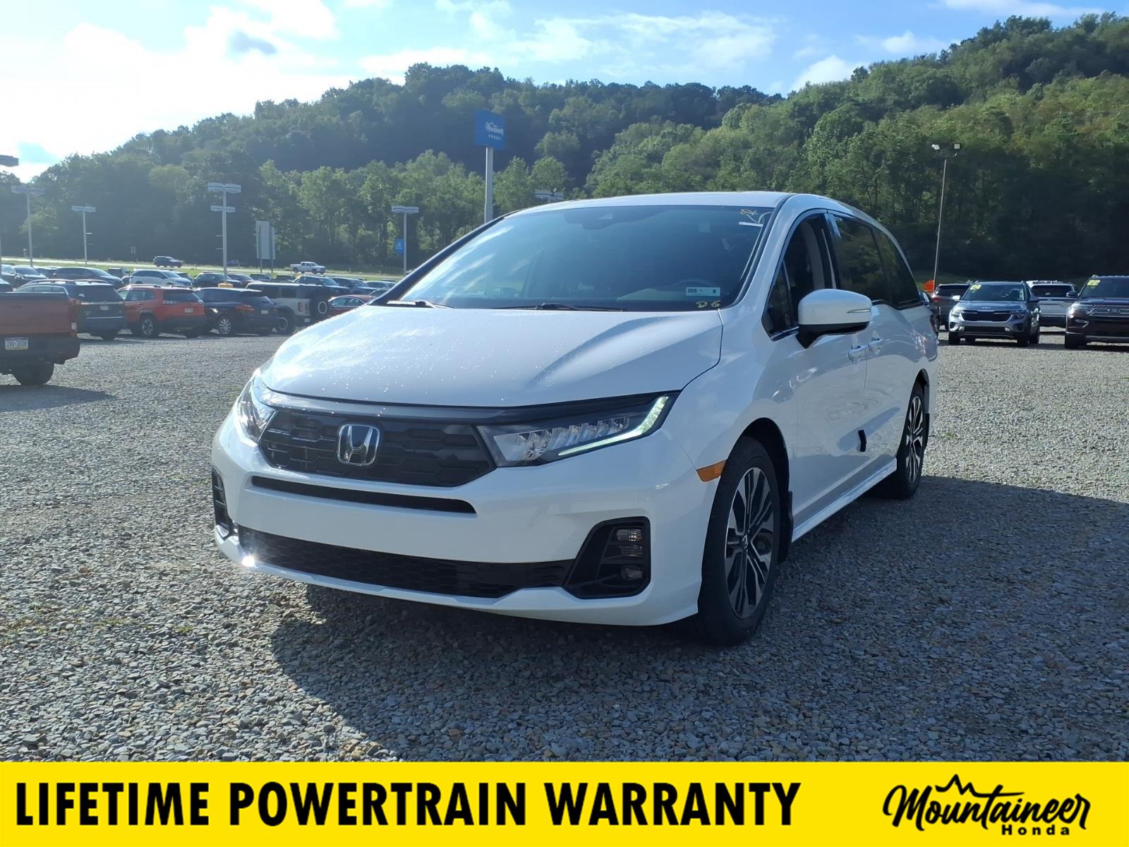 Platinum White Pearl 2026 Honda Odyssey Minivan Front-Wheel Drive Automatic