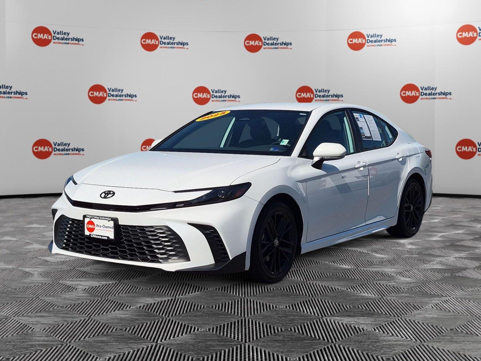 2025 Toyota Camry SE FWD