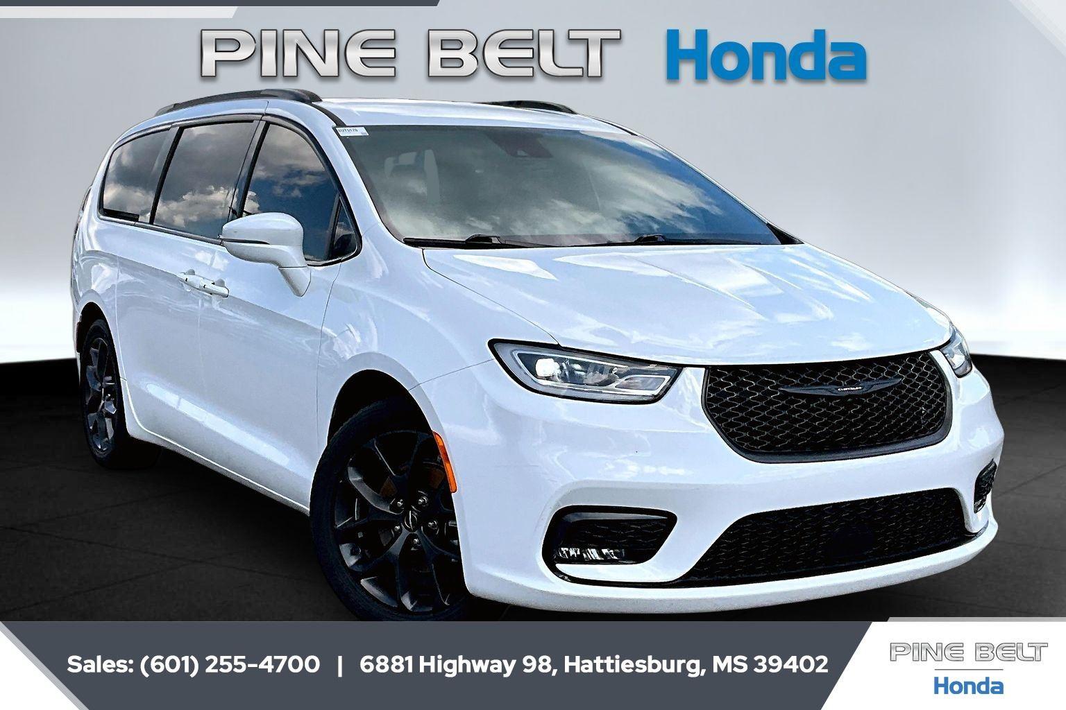 Bright White Clearcoat 2022 Chrysler Pacifica Touring L FWD Minivan Front-Wheel Drive 9-Speed Automatic