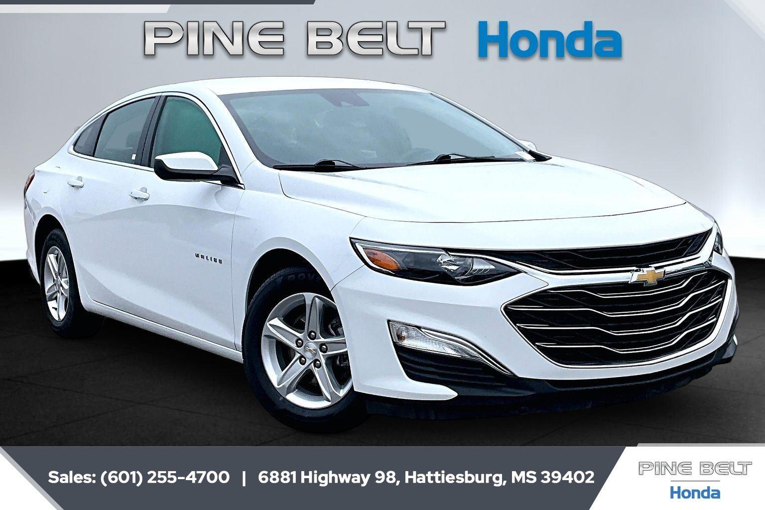 Summit White 2024 Chevrolet Malibu Sedan Front-Wheel Drive Continuously Variable Transmission