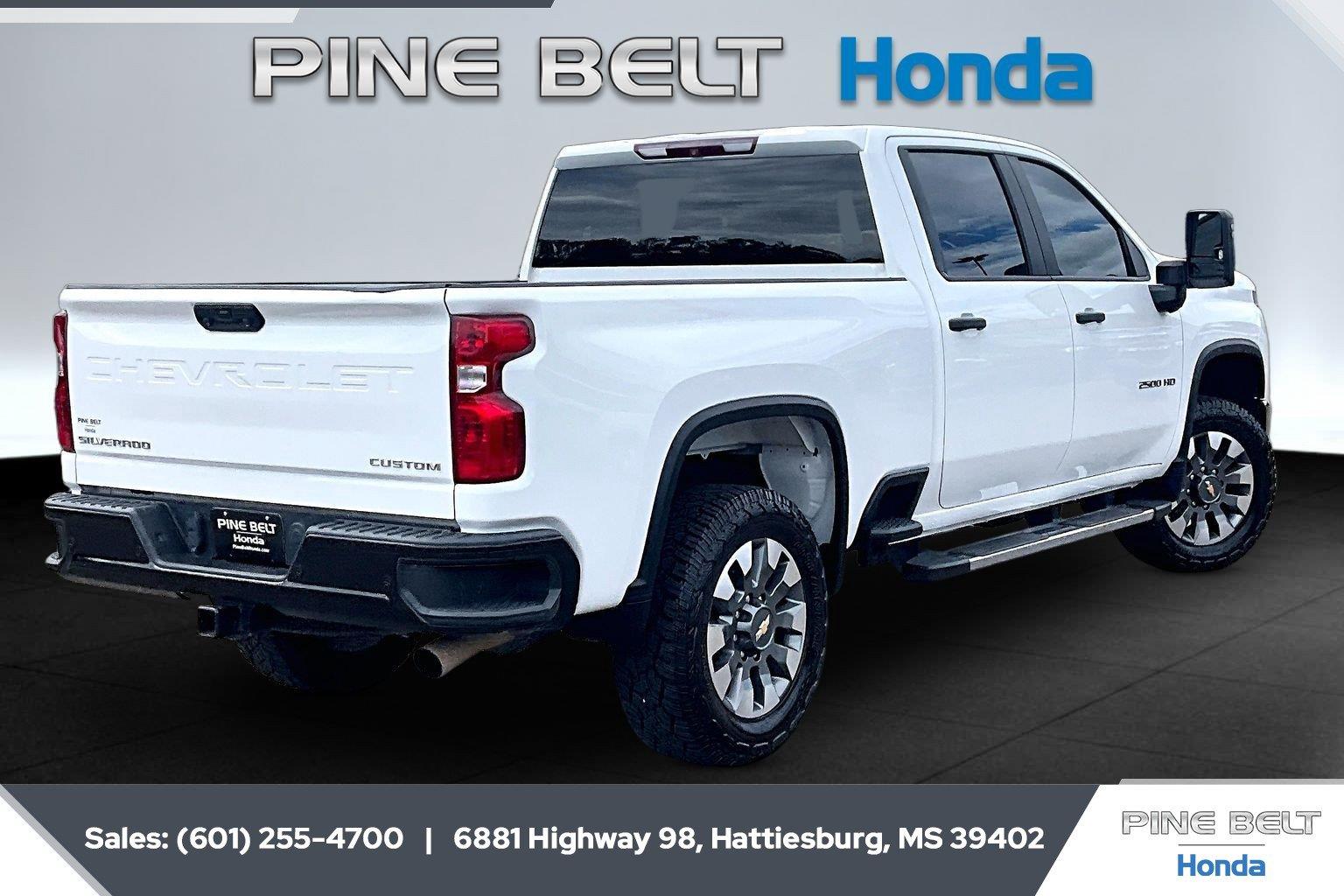 Used 2024 Summit White Chevrolet Custom image 10