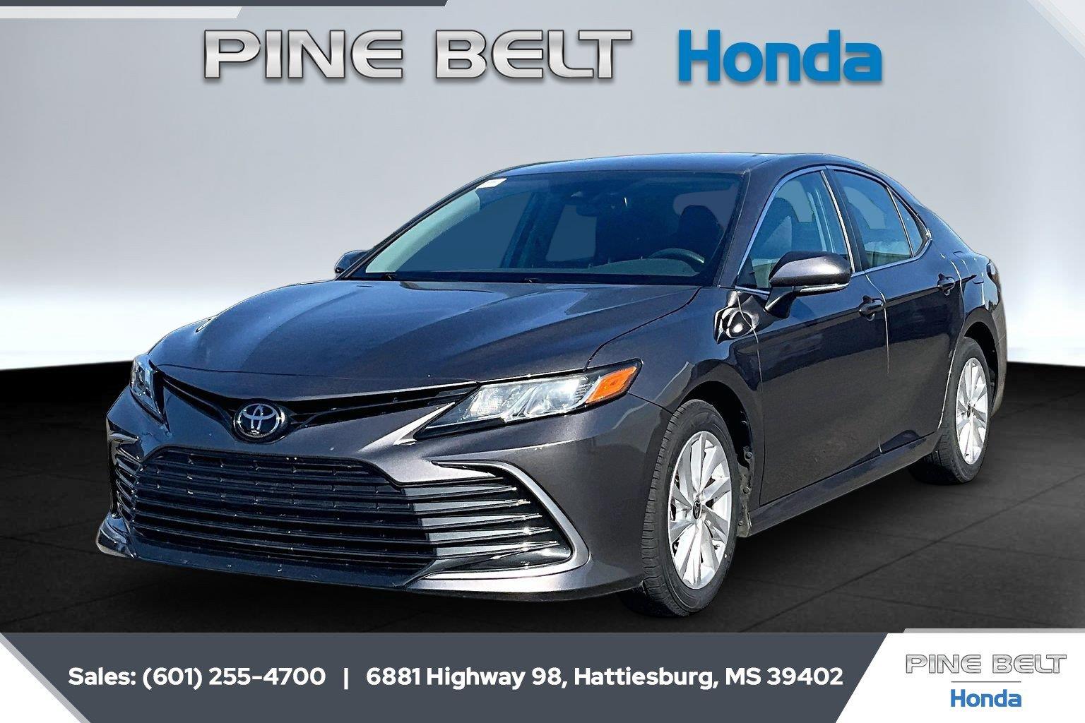 2024 Toyota Camry LE FWD