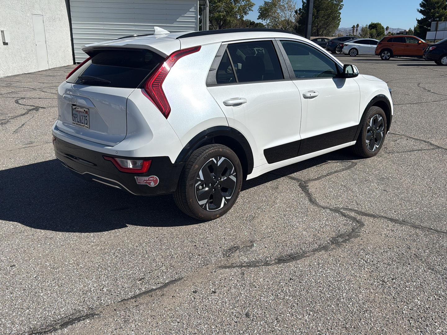 Used 2024 Kia Niro Wind with VIN KNDCR3L19R5128407 for sale in Victorville, CA