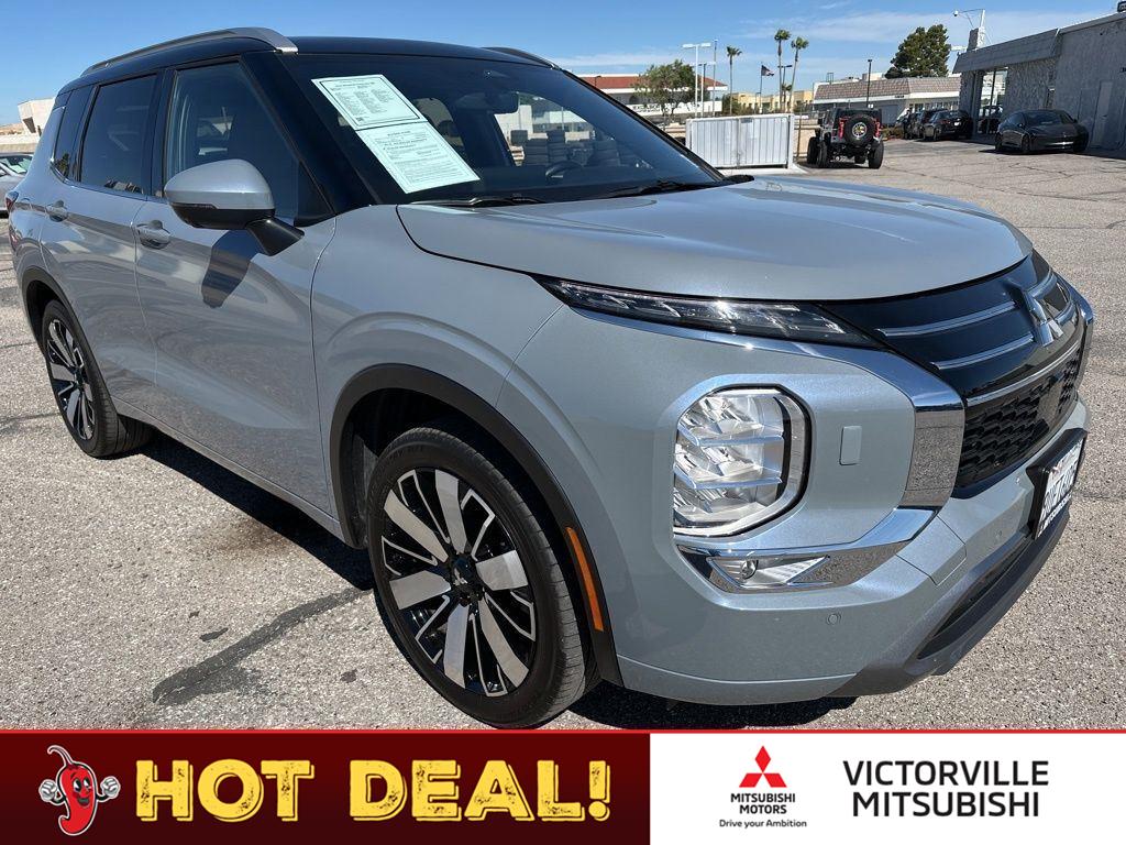 Moonstone Gray Metallic 2025 Mitsubishi Outlander SEL FWD SUV / Crossover Front-Wheel Drive Continuously Variable Transmission