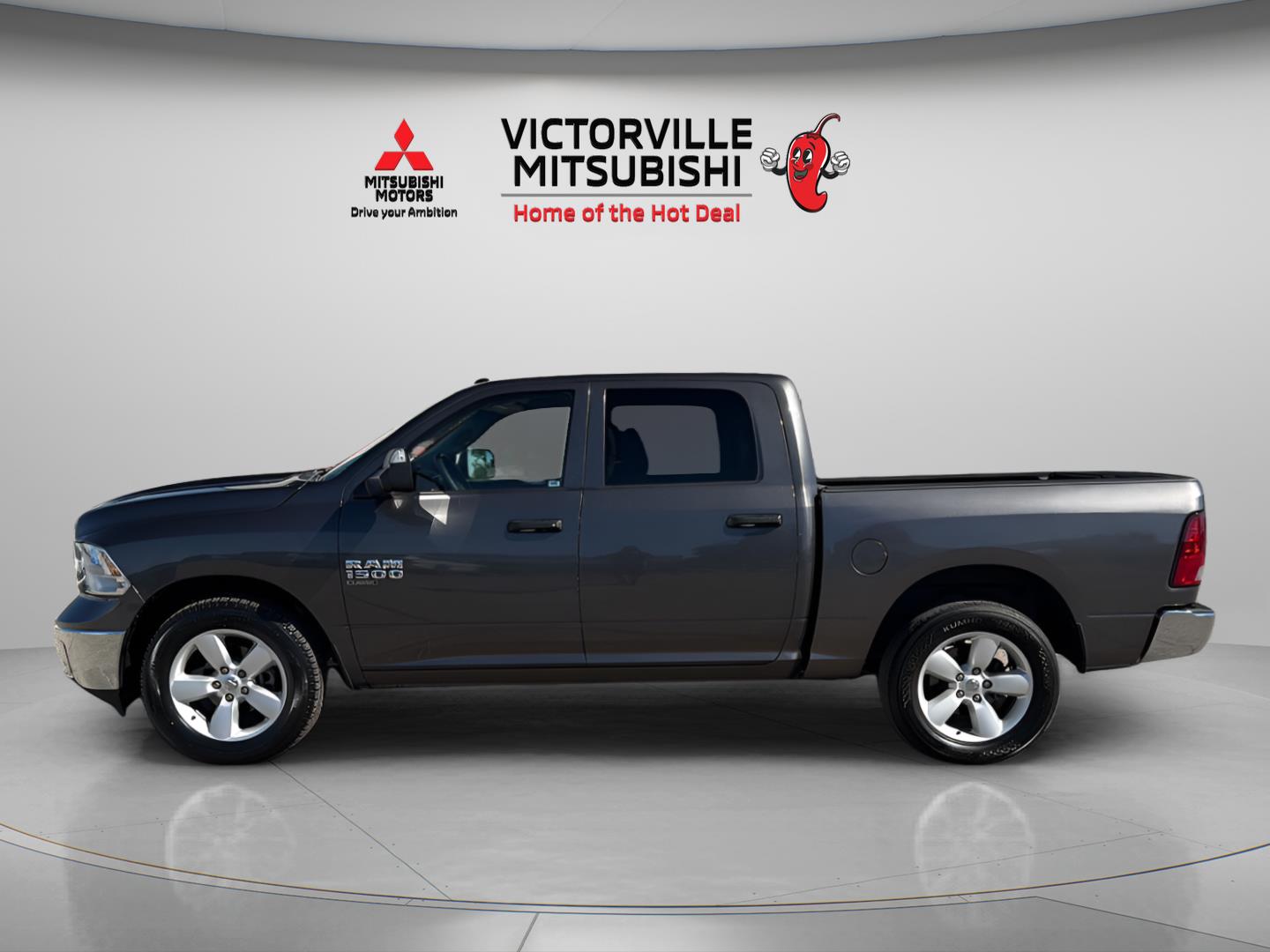 View vehicle photo 4