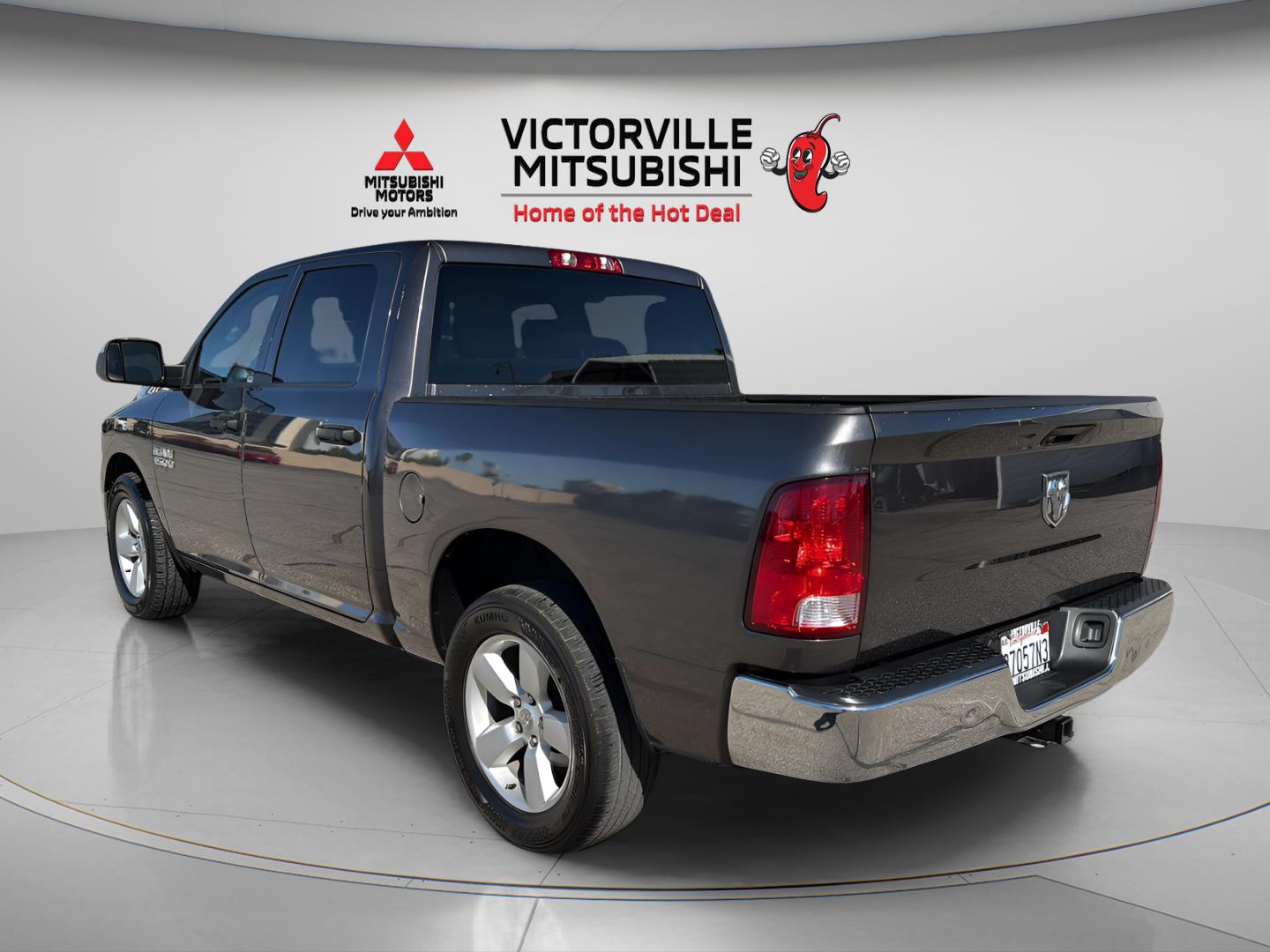 View vehicle photo 5