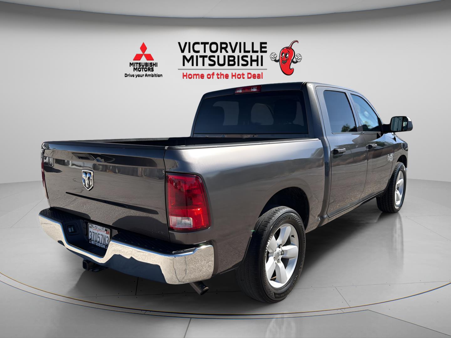 View vehicle photo 7