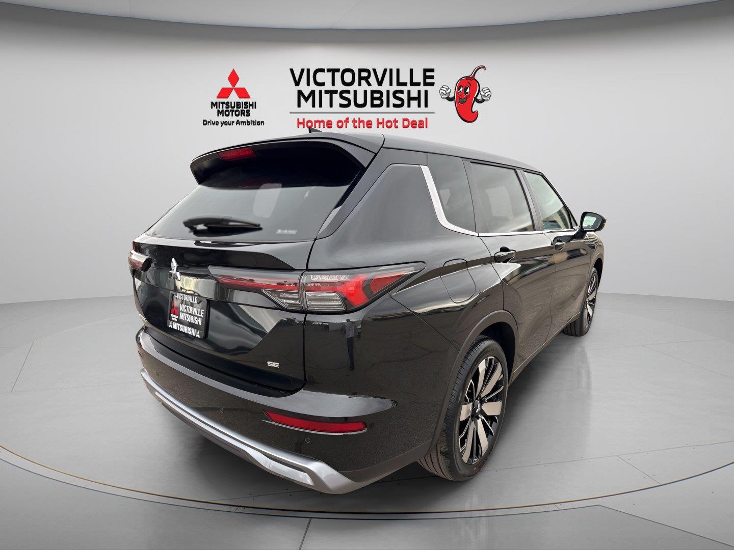 2025 Mitsubishi Outlander SE - Photo 9
