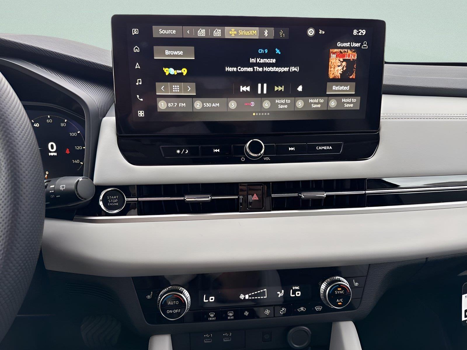 2025 Mitsubishi Outlander SE - Photo 17