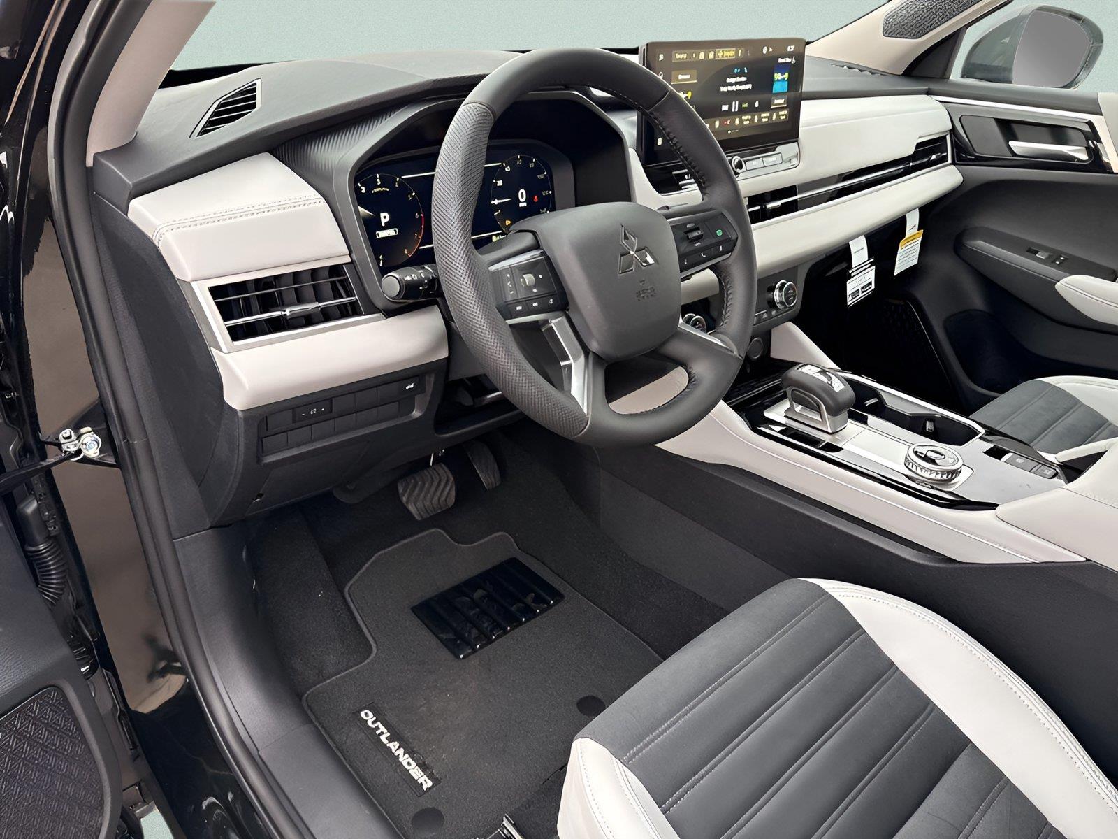 2025 Mitsubishi Outlander SE - Photo 21