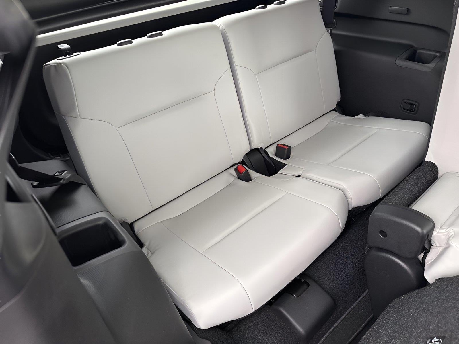 2025 Mitsubishi Outlander SE - Photo 28