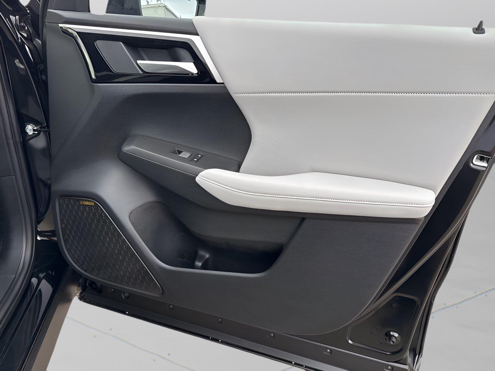 2025 Mitsubishi Outlander SE - Photo 33