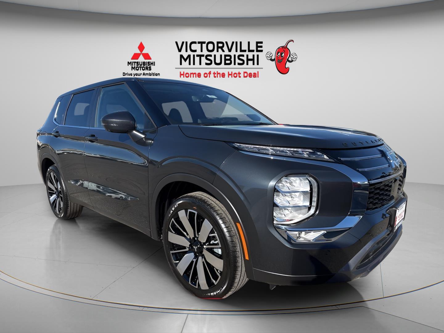 Graphite Gray 2026 Mitsubishi Outlander SUV / Crossover Front-Wheel Drive Continuously Variable Transmission