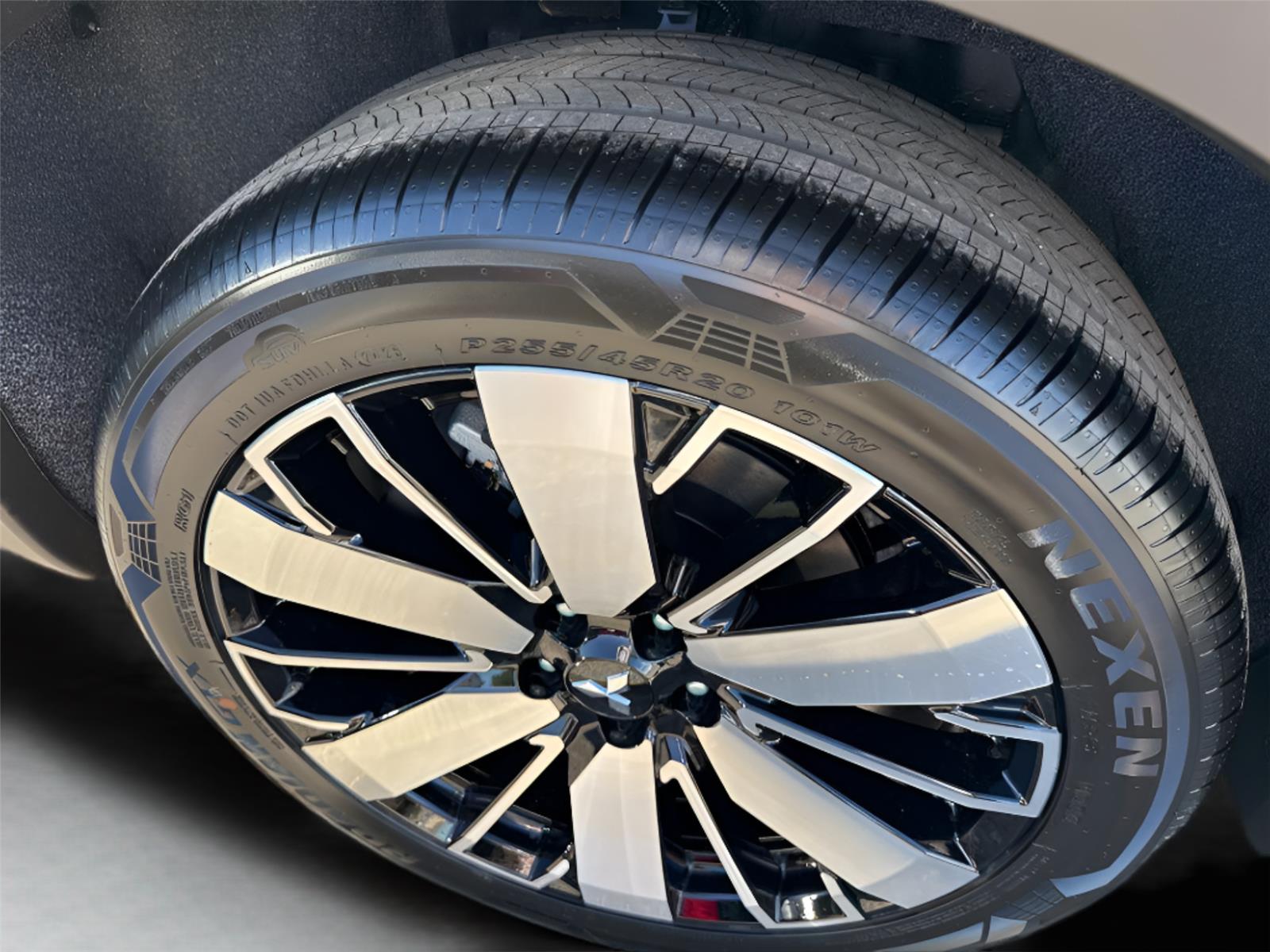 2026 Mitsubishi Outlander SE - Photo 14