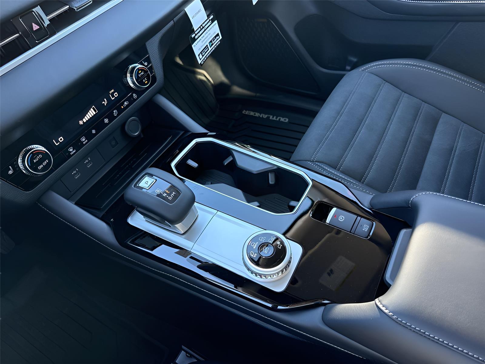 2026 Mitsubishi Outlander SE - Photo 20