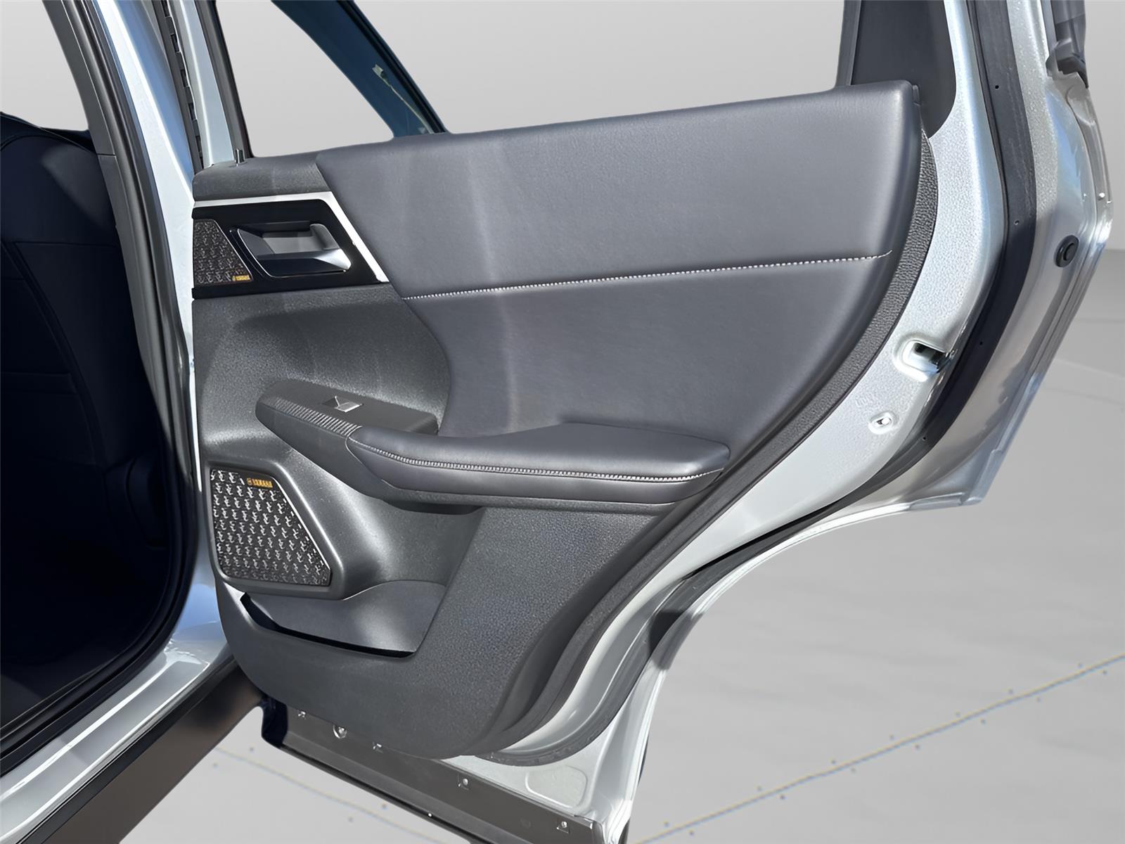 2026 Mitsubishi Outlander SE - Photo 32