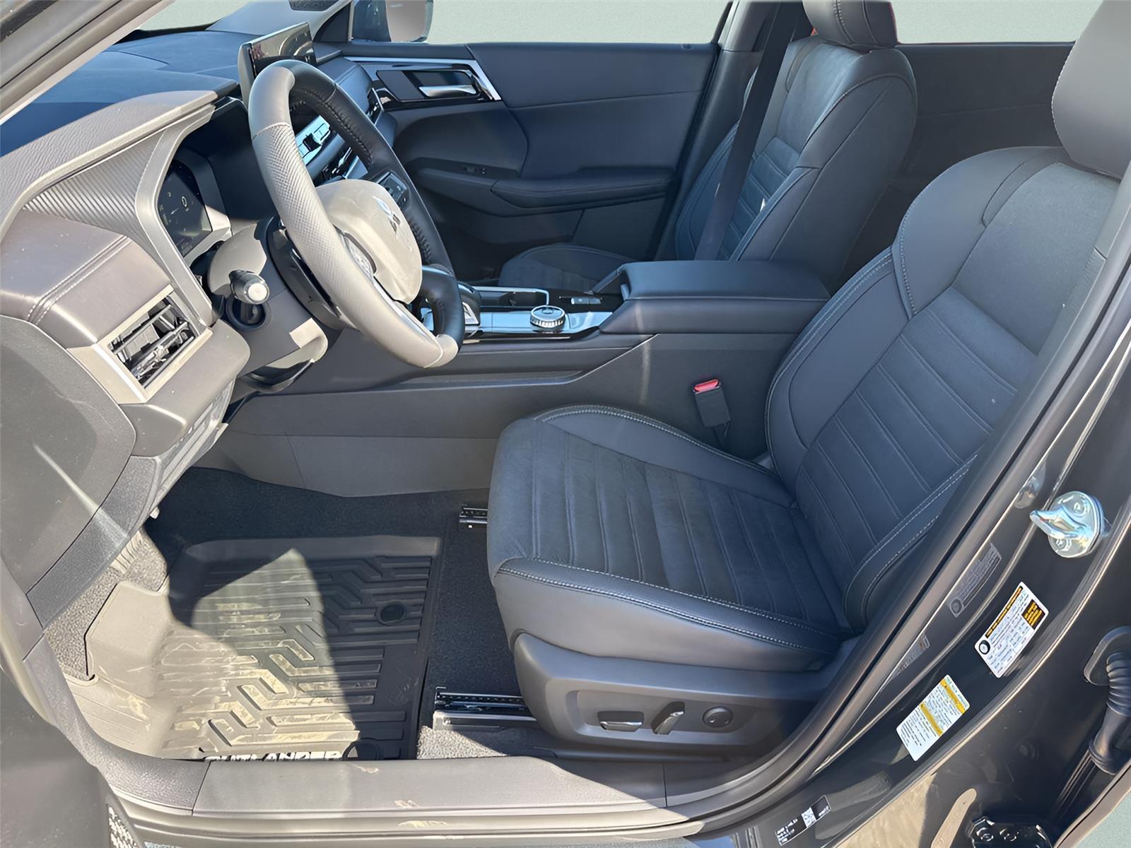 2026 Mitsubishi Outlander SE - Photo 25