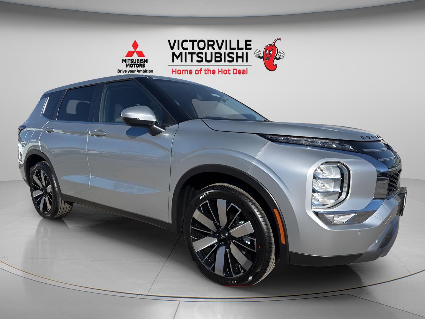Alloy Silver Metallic 2026 Mitsubishi Outlander SUV / Crossover Front-Wheel Drive Continuously Variable Transmission