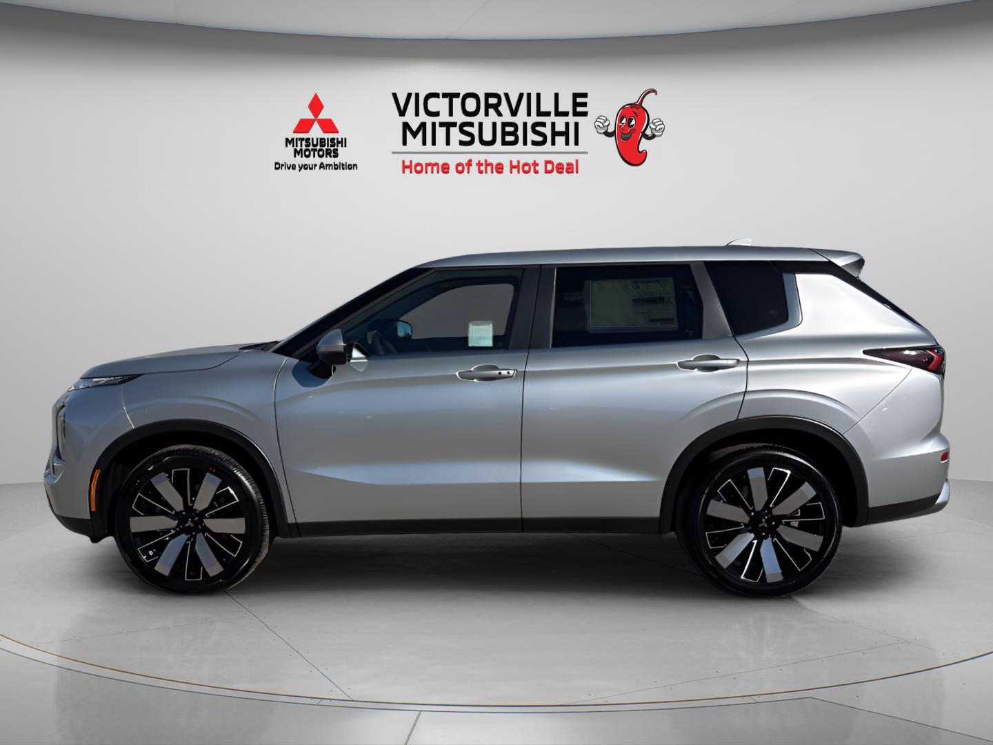 2026 Mitsubishi Outlander SE - Photo 6