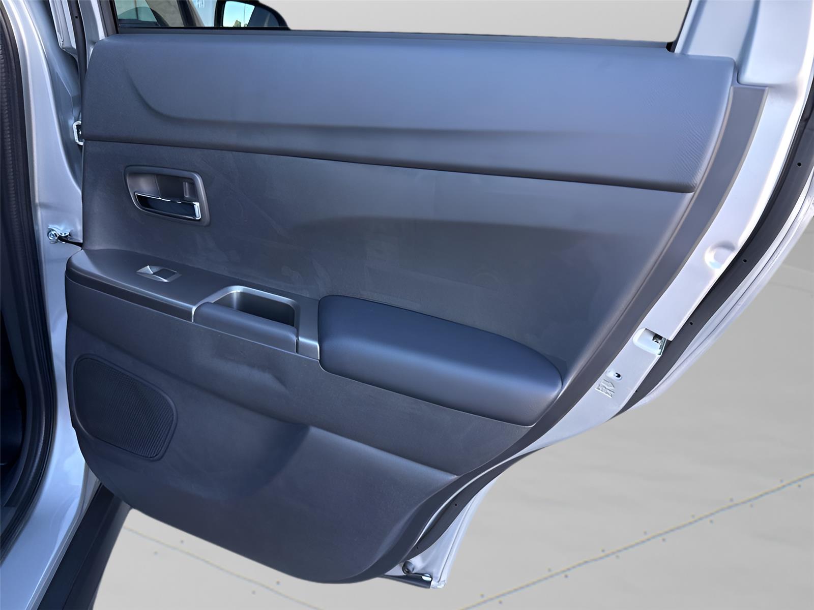 2026 Mitsubishi Outlander Sport SE - Photo 30