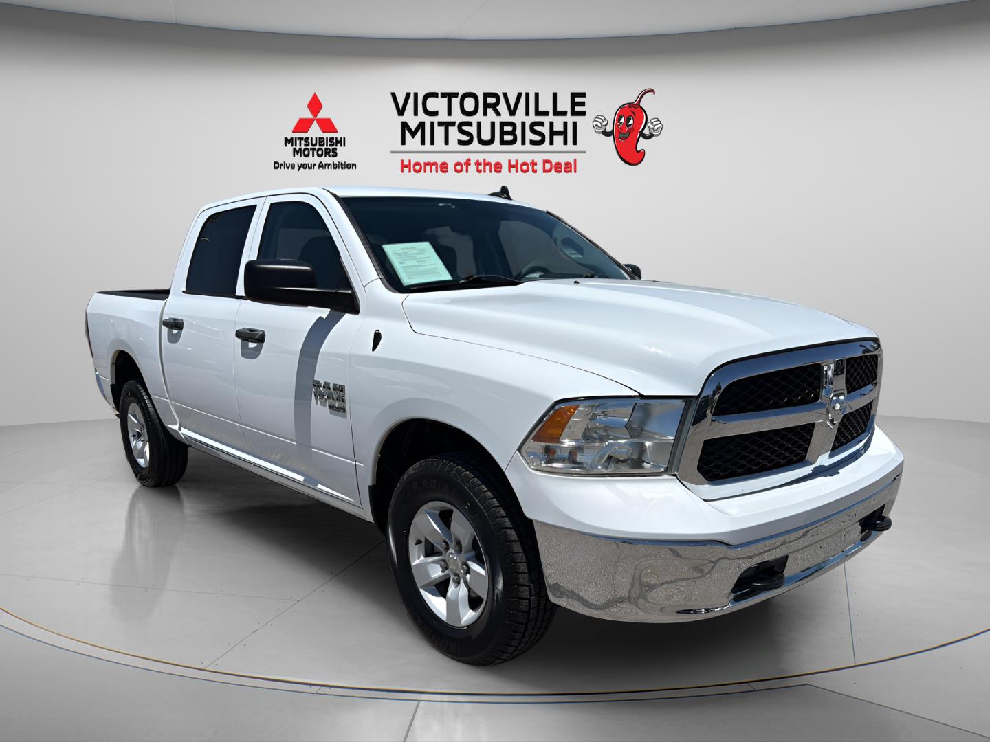 Bright White Clearcoat 2022 RAM 1500 Pickup Truck Four-Wheel Drive 8-Speed Automatic