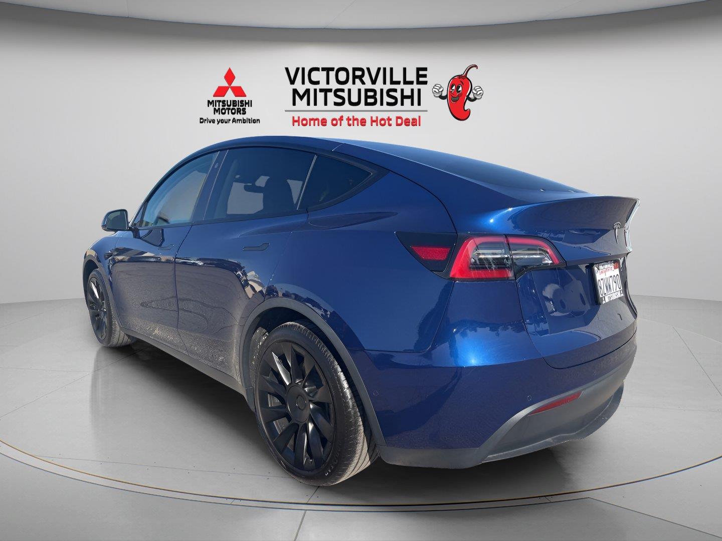 View vehicle photo 6