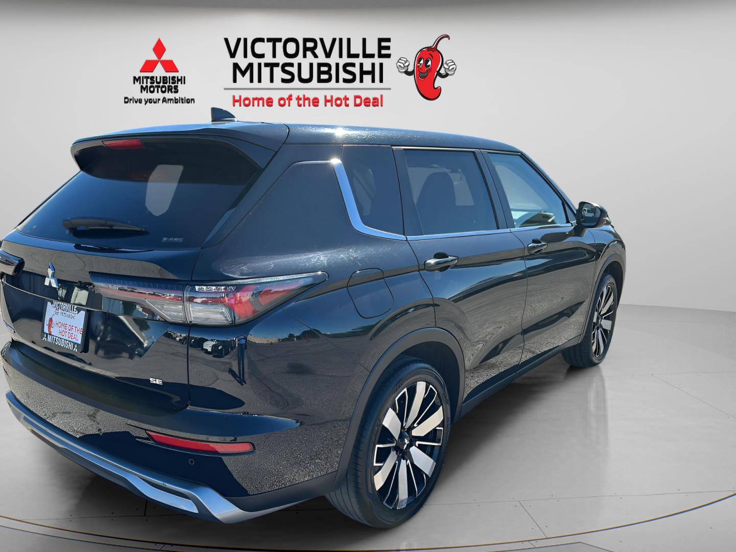 View vehicle photo 7