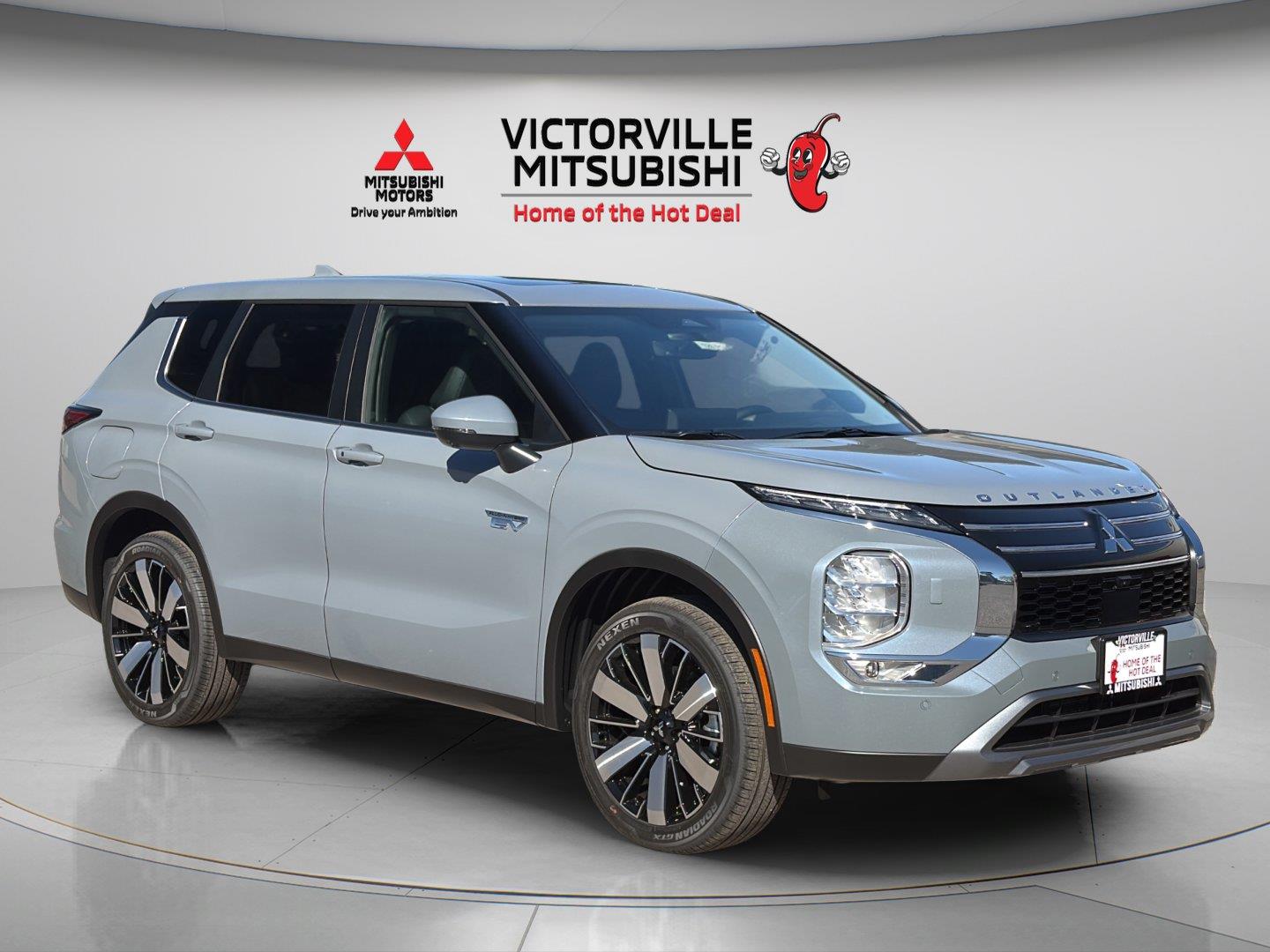 Moonstone Gray Metallic 2026 Mitsubishi Outlander Hybrid Plug-in SUV / Crossover All-Wheel Drive Automatic