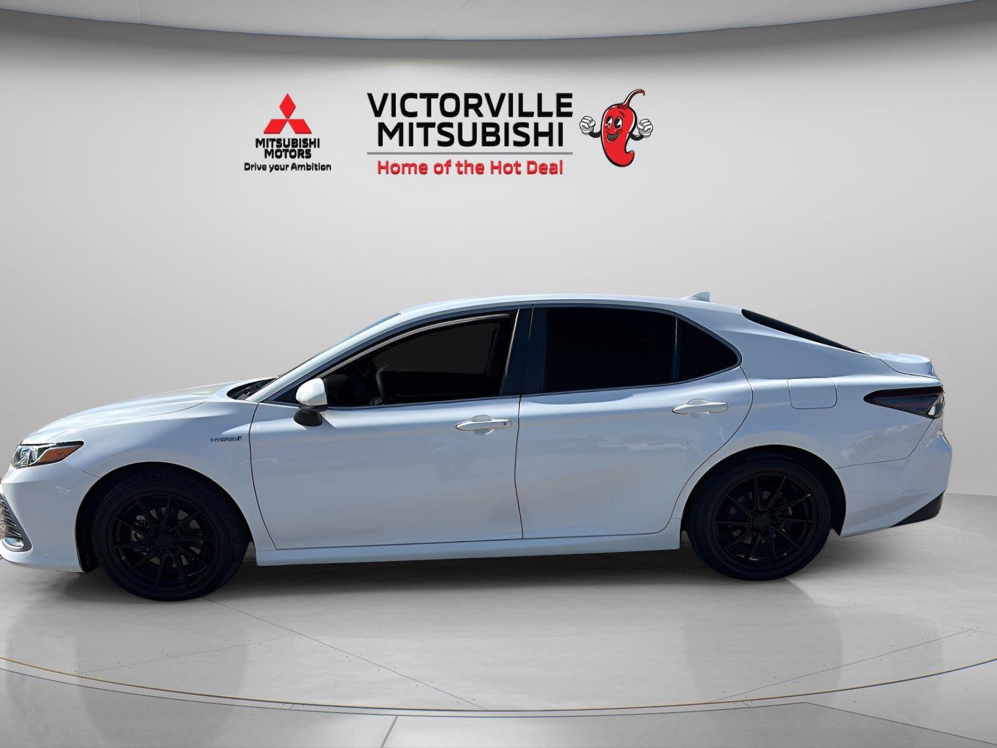 View vehicle photo 4