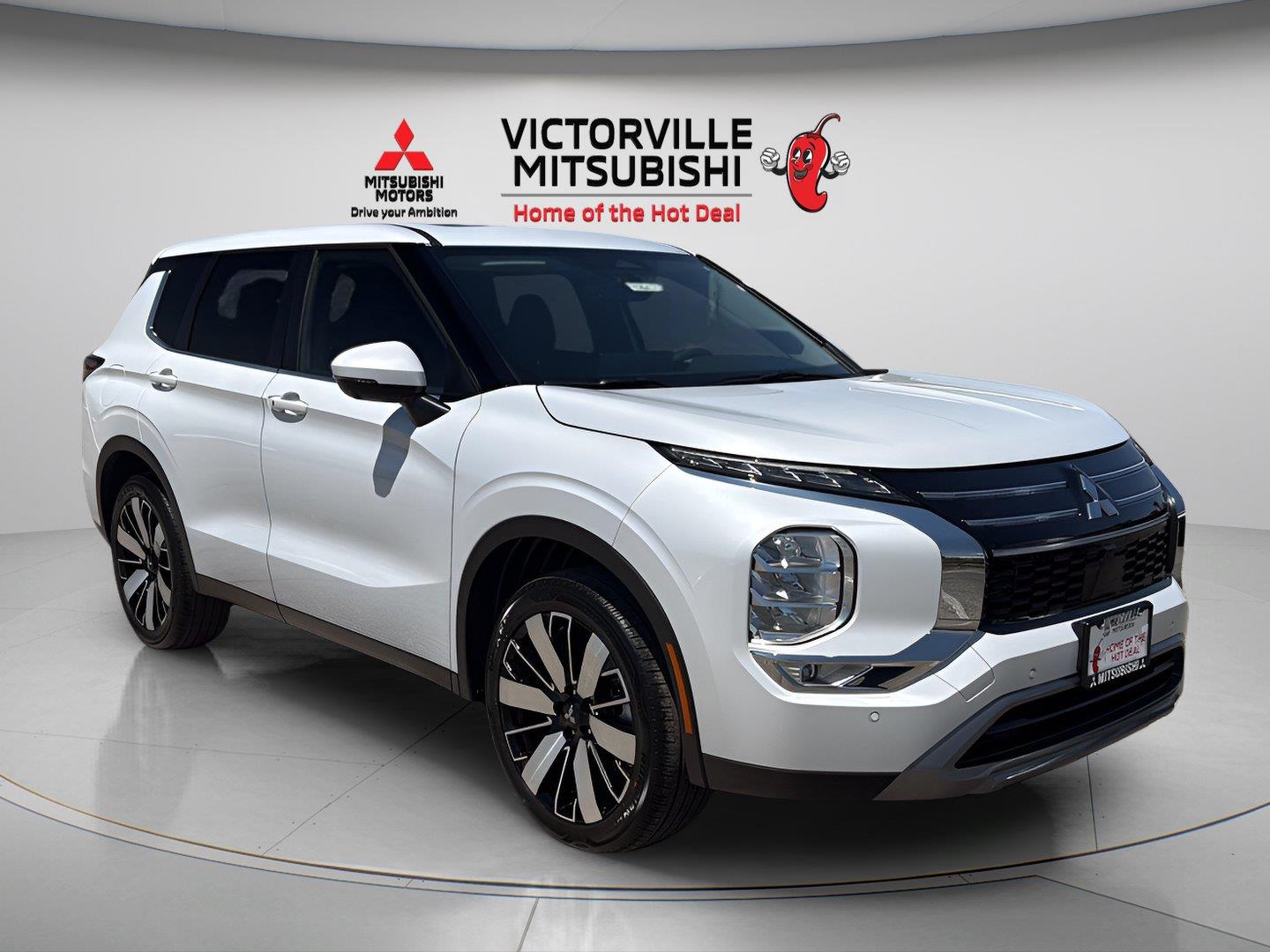 White Diamond 2026 Mitsubishi Outlander SUV / Crossover Front-Wheel Drive Continuously Variable Transmission