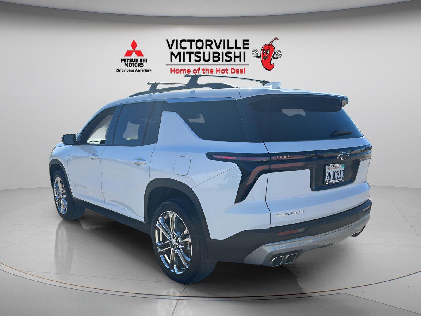 View vehicle photo 5