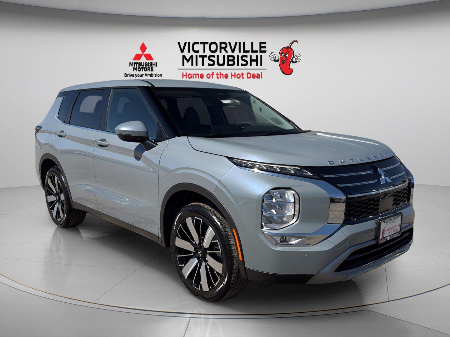 Moonstone Gray Metallic 2026 Mitsubishi Outlander SUV / Crossover Front-Wheel Drive Continuously Variable Transmission