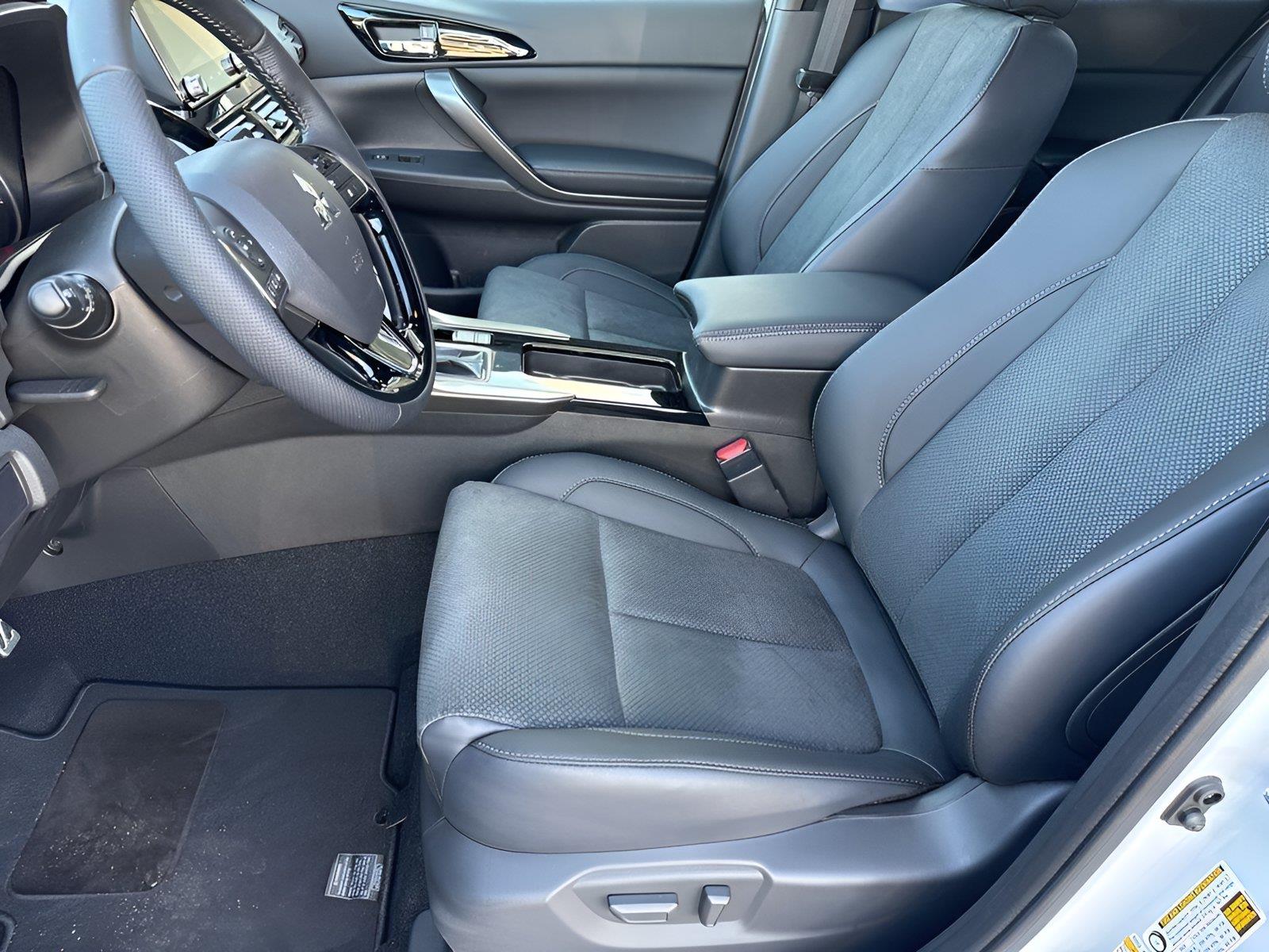 2026 Mitsubishi Eclipse Cross Black Edition - Photo 24