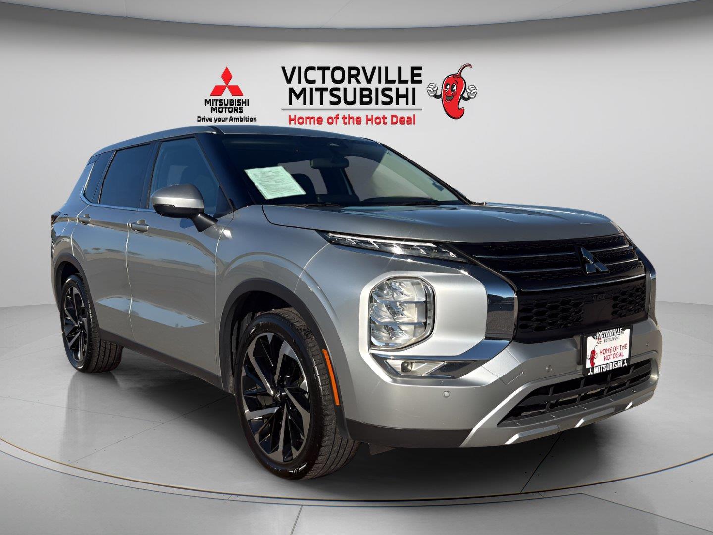 Alloy Silver Metallic 2024 Mitsubishi Outlander SUV / Crossover Front-Wheel Drive 