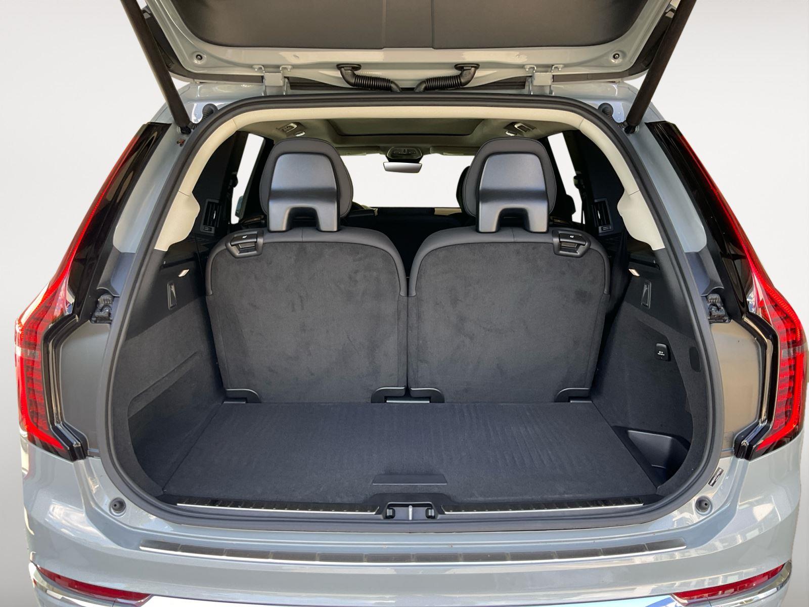 2026 Volvo XC90 Plus - Photo 11
