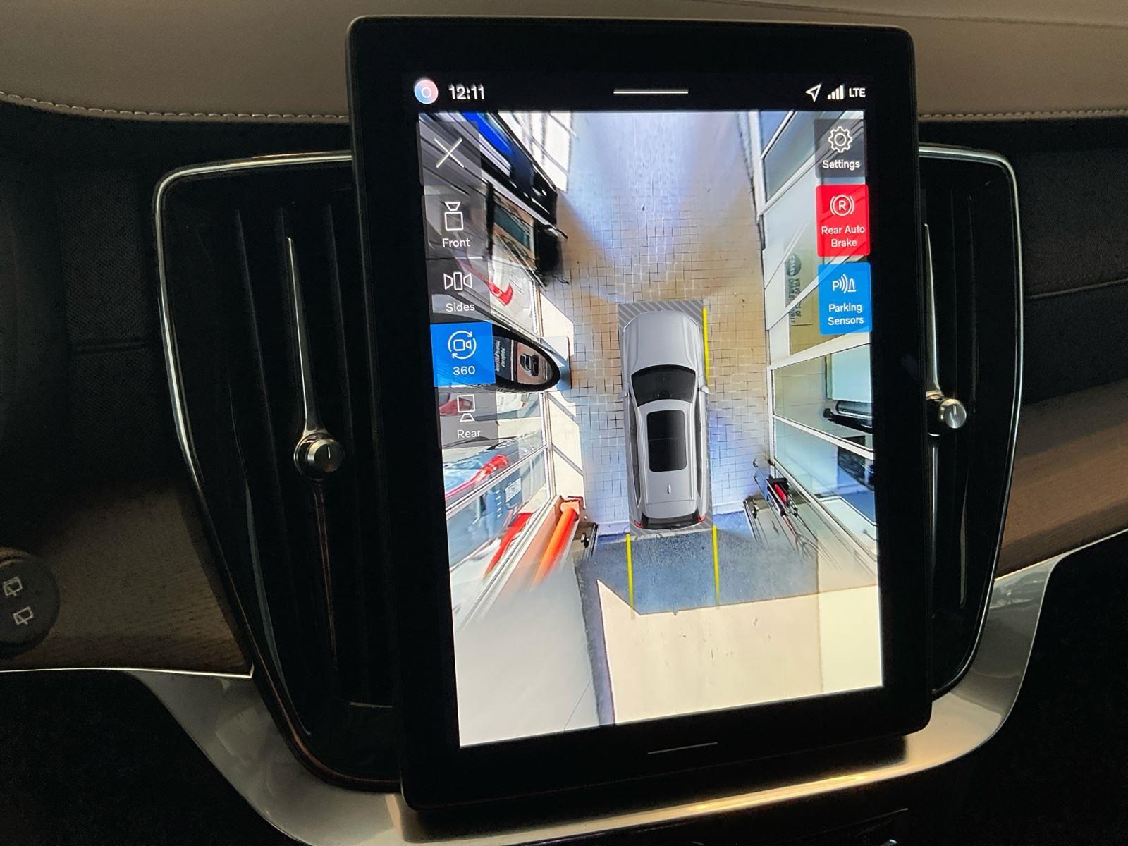 2026 Volvo XC90 Plus - Photo 25