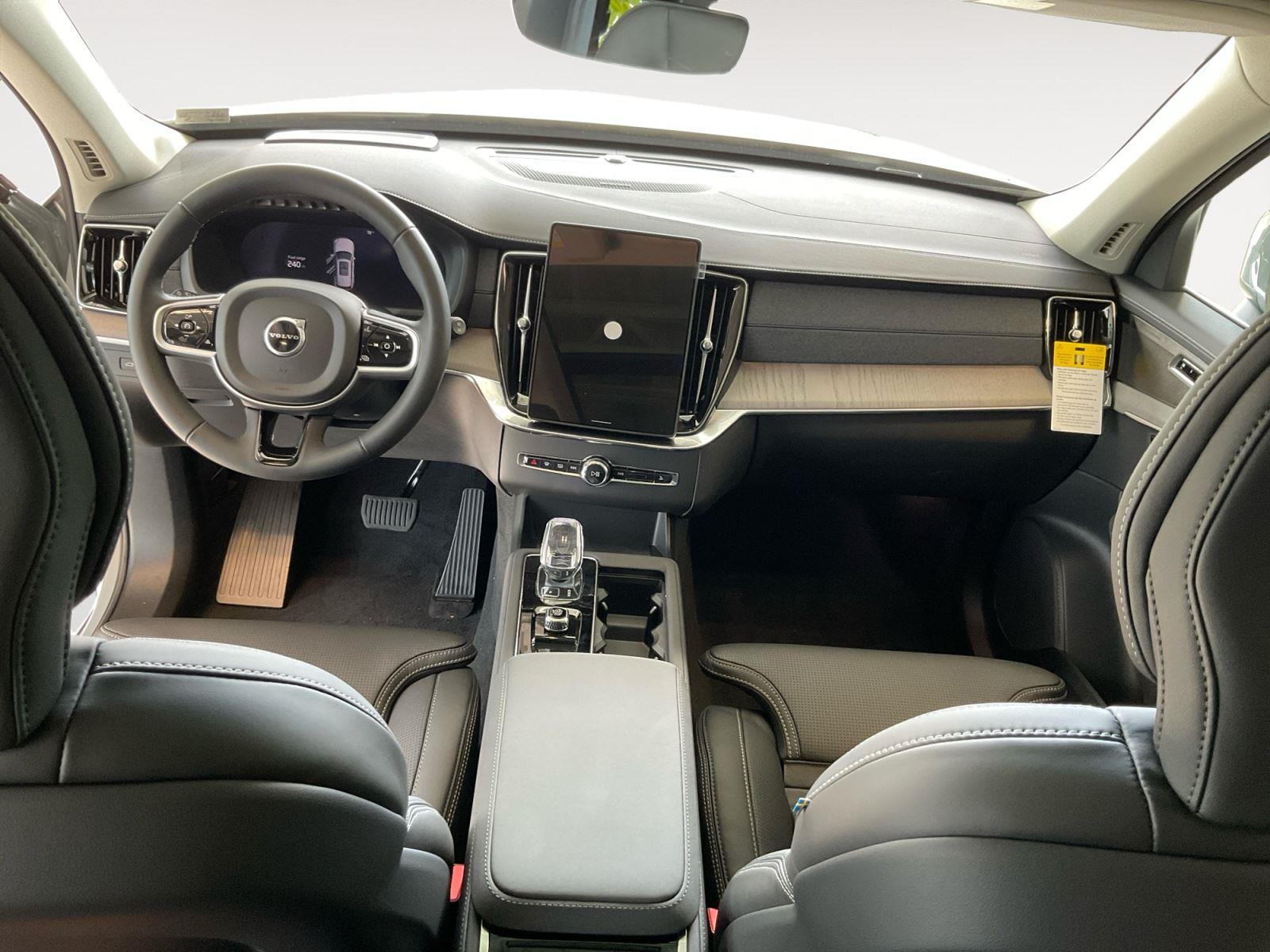 2026 Volvo XC90 Ultra - Photo 10