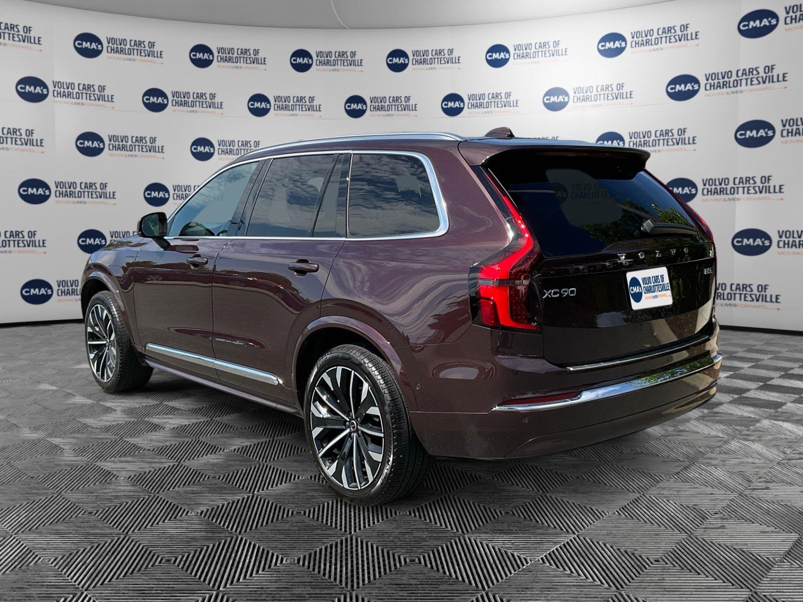 2026 Volvo XC90 Plus - Photo 3