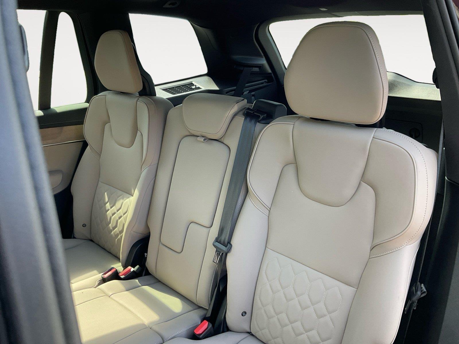 2026 Volvo XC90 Plus - Photo 13