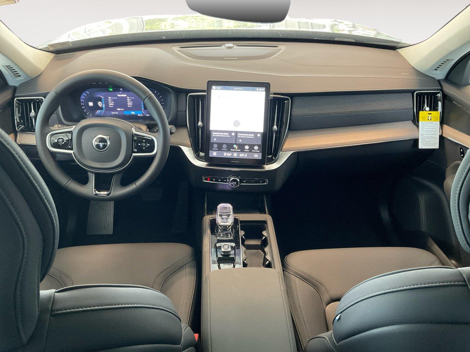 2026 Volvo XC90 Plus - Photo 10