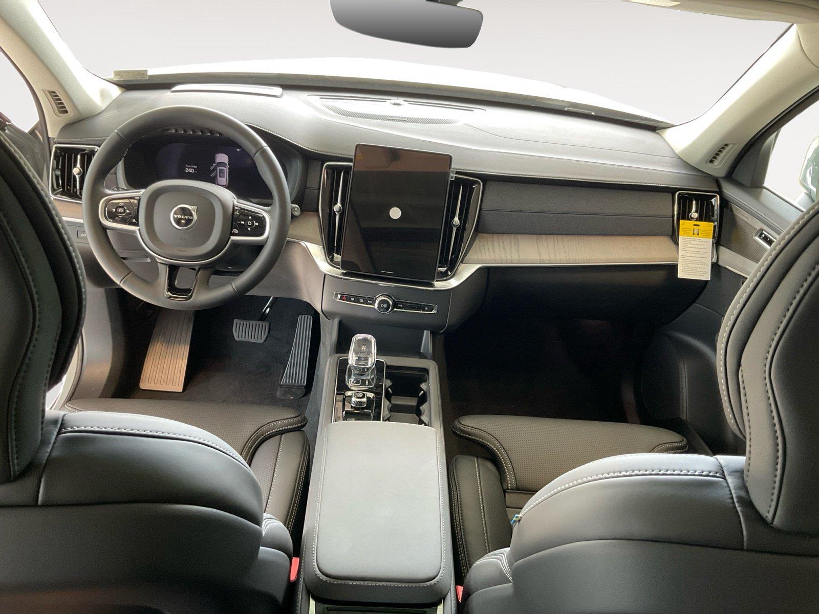 2026 Volvo XC90 Ultra - Photo 10