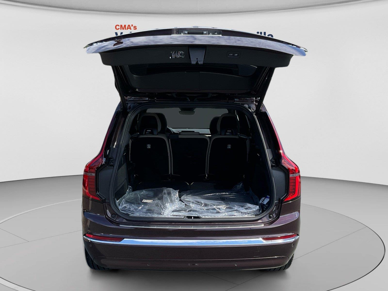 2026 Volvo XC90 Plus - Photo 11