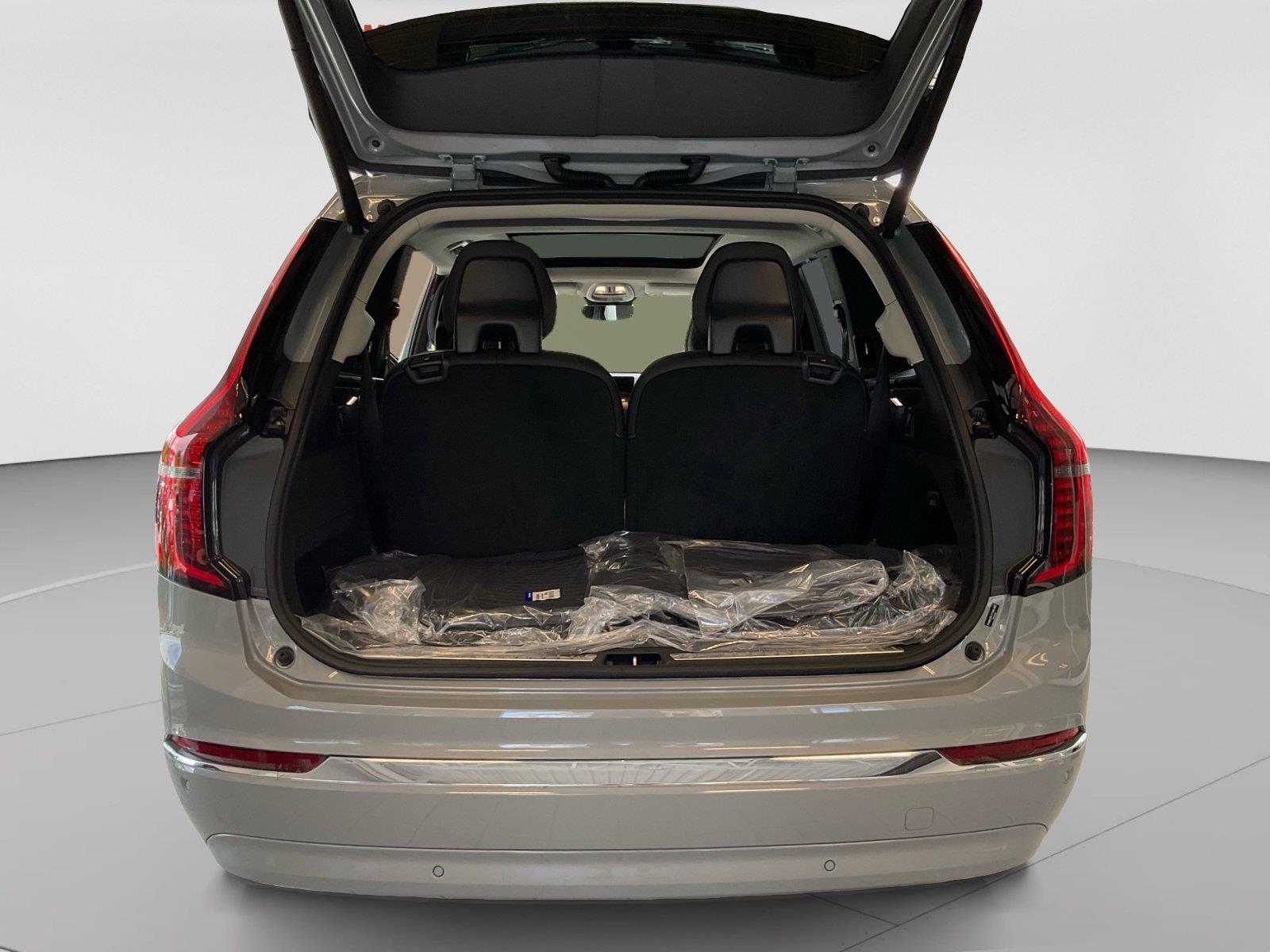 2026 Volvo XC90 Ultra - Photo 11