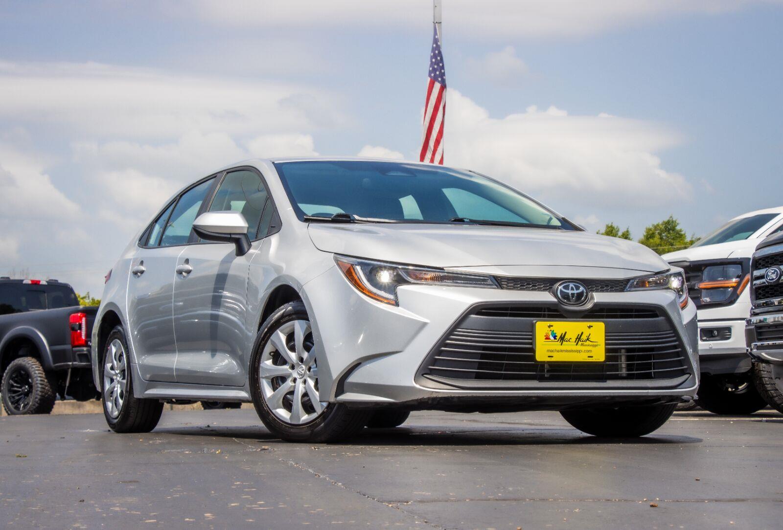  2024 Toyota Corolla LE FWD   