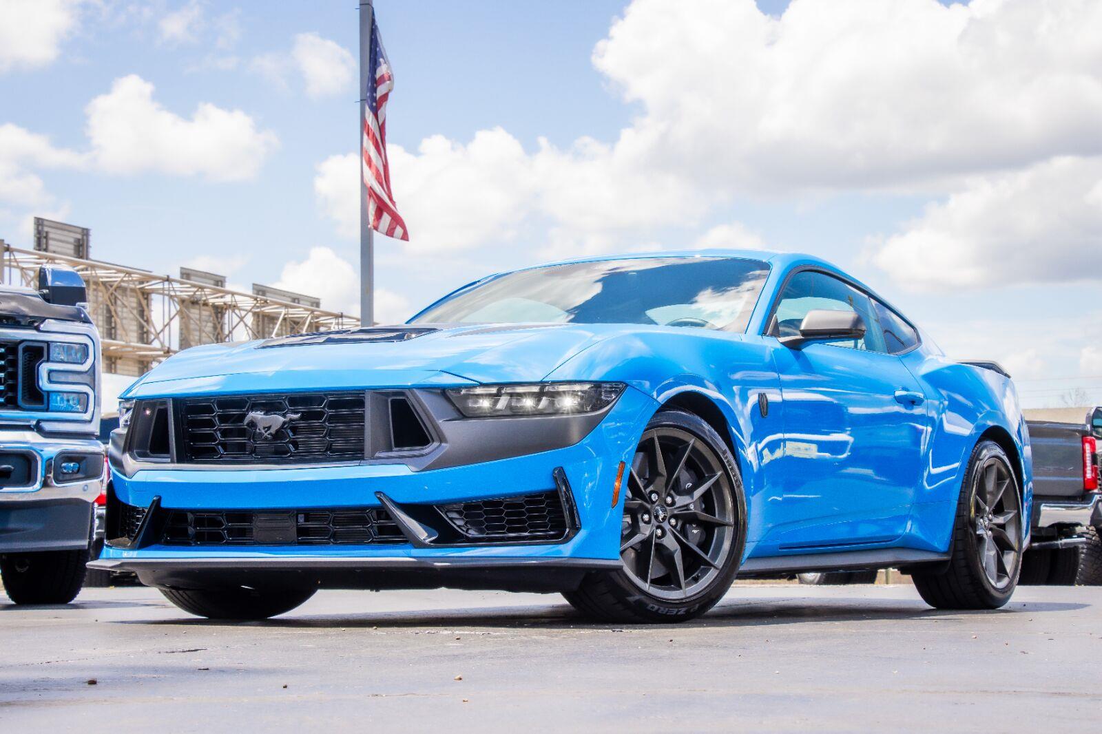  2026 Ford Mustang Dark Horse Fastback RWD   