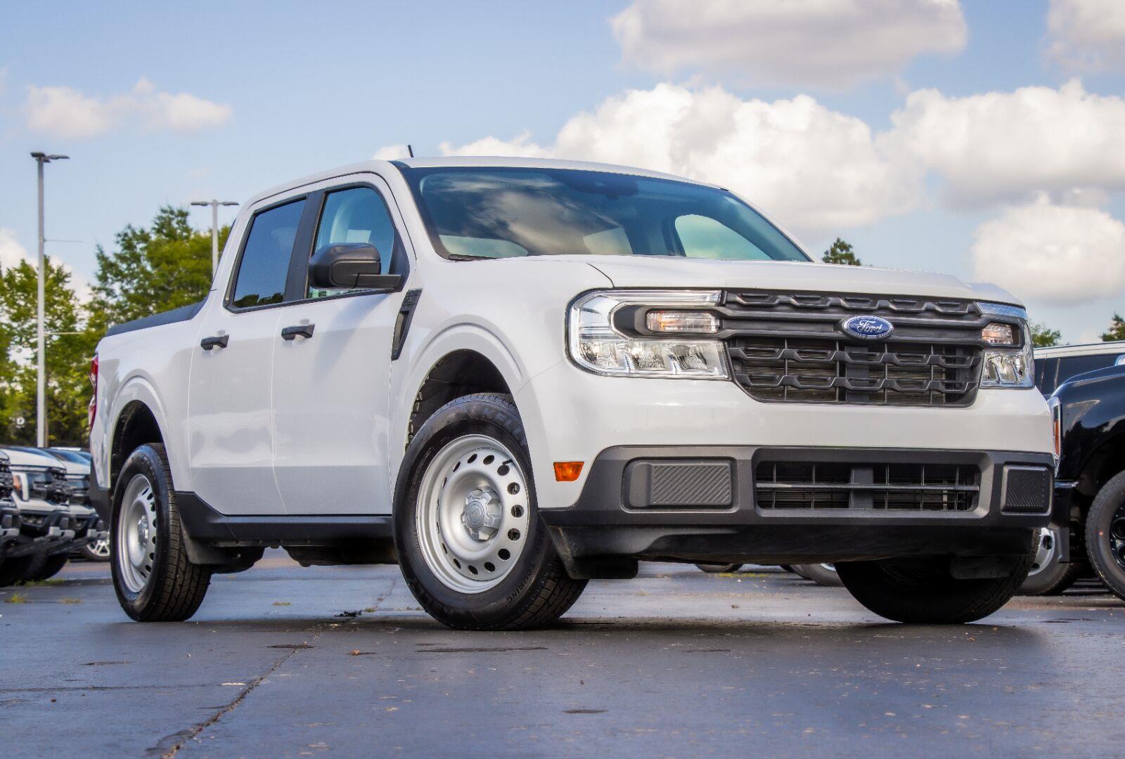  2024 Ford Maverick XL SuperCrew FWD   