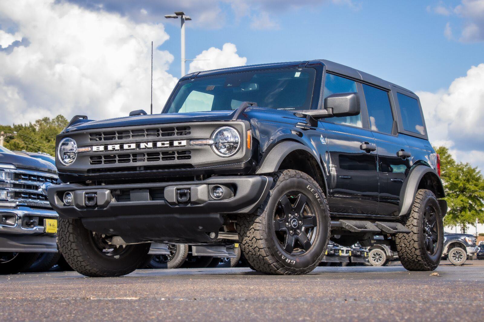 2023 Ford Bronco Black Diamond 4-Door 4WD